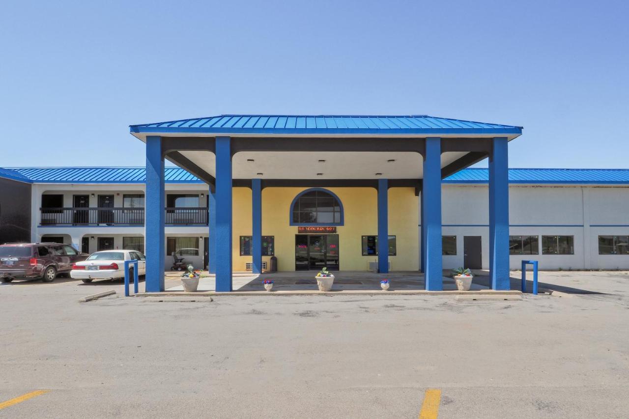 Lonestar Inn & Suites, Erick Ok Hwy 40 By Oyo Luaran gambar
